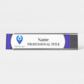 ロゴ&スローガン付きデスクトップシルバーネームプレート10 デスクネームプレート (正面)