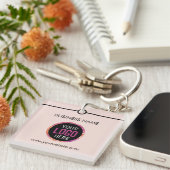 ロゴ、文字両面ライト赤面ピンク キーホルダー (正面右)