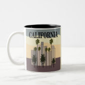 ロサンゼルスシティスケップサンセットパームツリーズカリフォルニア ツートーンマグカップ (左)