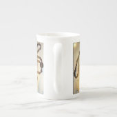 ロザリー·コーヒー·マグのご婦人 ボーンチャイナマグカップ (裏面)