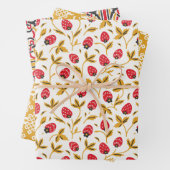 ロシアのフォークアートレッドベリーとラディユグ幾何学模様 ラッピングペーパーシート (インサイチュ)