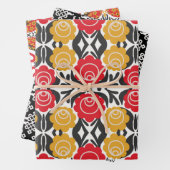 ロシアのフォーク黒い赤い花と鳥の幾何学的 ラッピングペーパーシート (インサイチュ)