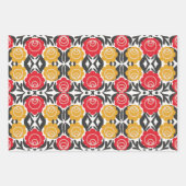 ロシアのフォーク黒い赤い花と鳥の幾何学的 ラッピングペーパーシート (正面)