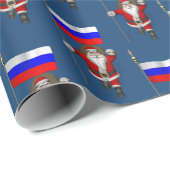 ロシアの国旗を持つサンタクロース ラッピングペーパー (ロールコーナー)