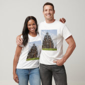 ロシアの豪華な木造教会 Tシャツ (ユニセックス)