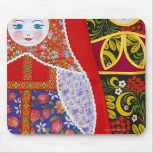 ロシア人のMatryoshkaの人形の絵画 マウスパッド