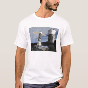 ロシア人Soyuzおよび進歩の宇宙船 Tシャツ