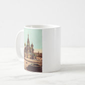 ロシア、モスクワの赤の広場にある聖バシリー寺院 コーヒーマグカップ (正面左)
