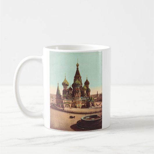 ロシア、モスクワの赤の広場にある聖バシリー寺院 コーヒーマグカップ (左)