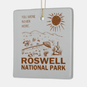 ロズウェル国立公園UFO飛んでいるソーサーエイリアンT-S セラミックオーナメント (左)