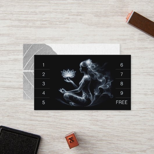 ロタス・ヨガ講師 瞑想のポーズ 輝くミスト ロイヤリティカード (正面/裏面インサイチュ)