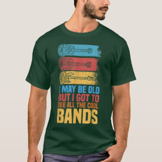 ロッカーとギタ得ーの恋人はバをカッコいい見る Tシャツ