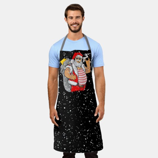 ロッカーハンドクリスマスの入れ墨サンタ エプロン (着用した状態)