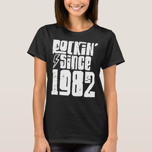 ロッキン1982年以来の誕生日クラシックヴィンテージ1982年Ro Tシャツ (正面)