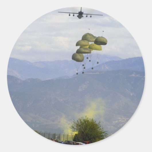 ロッキードC-141「スターリフター」、貨物のデモ ラウンドシール (正面)