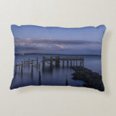 ロッキーポイント桟橋オールド&ニュー アクセントクッション (裏面)