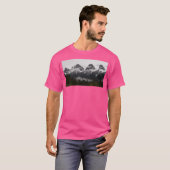 ロッキー山脈の軽い雪 Tシャツ (正面フル)