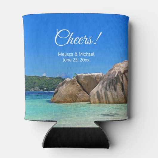 ロッキー海と美しい熱帯ビーチ結婚式 缶クーラー (裏面)