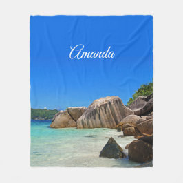 ロッキー海と美しい熱帯ビーチ フリースブランケット