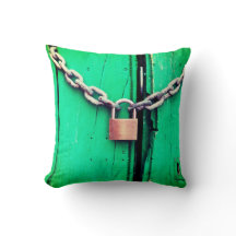 ロックおよび鎖の枕