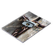 ロックされた木製ドア ノートブック (左側)