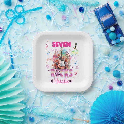 ロックアンドロールギターミュージカル誕生日ガールロックスター ペーパープレート (パーティー)