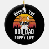 ロックイン犬パパとポピーライフ柴犬ギフトティー セラミックオーナメント (裏面)