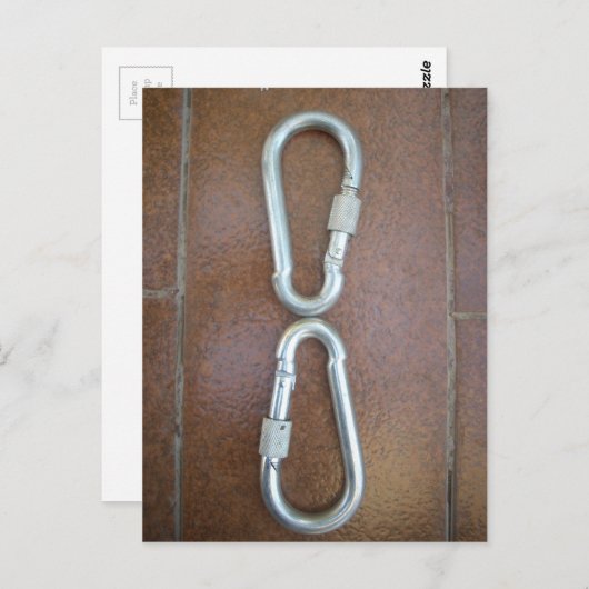 ロックイン:耐久性のあるスチールカラビナーロックデザイン ポストカード (正面/裏面)