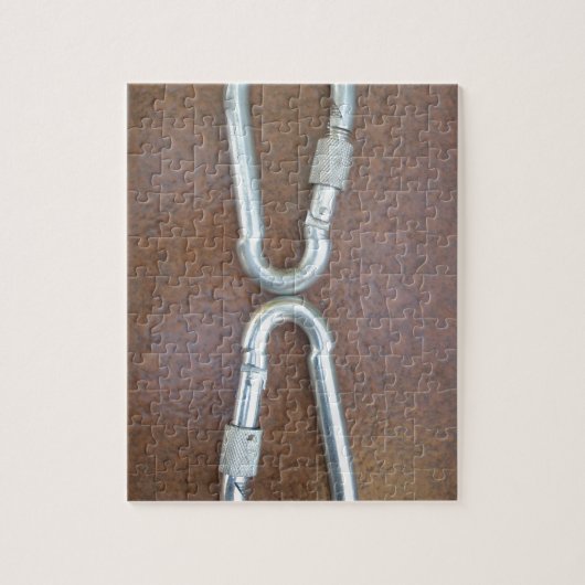 ロックイン：耐久性スチール カラビナーロックデザイン ジグソーパズル (縦)