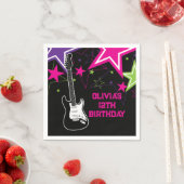 ロックスター誕生日ギタースターズピンクパープル スタンダードカクテルナプキン (インサイチュ)