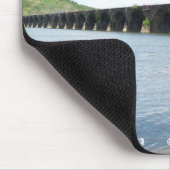 ロックビルの石積みのアーチの鉄道橋 マウスパッド (コーナー)