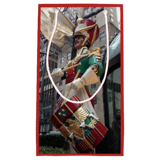 ロックフェラーセンタードラマー男の子クリスマスニューヨーク スモールペーパーバッグ (正面)