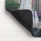 ロックフェラーセンターニューヨークシティファウンテンフラッグ マウスパッド (コーナー)