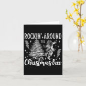 ロックンザのまわりにクリスマスツリー踊りサンタクロース カード (黄色い花)