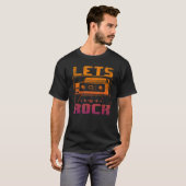 ロックンロール ギター奏者 ロック音楽 ロックン Tシャツ (正面フル)