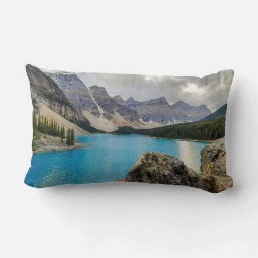 ロック山脈の中でブルーレイクと装飾用クッション ランバークッション (裏面)