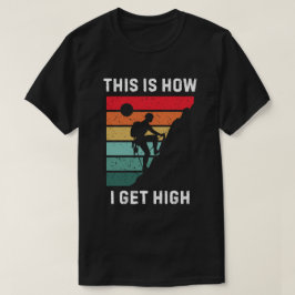 ロック登山のスリルグランジ Tシャツ