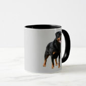 ロットワイラーの知性、忠節なおよび愛情のあるマグ マグカップ (正面右)