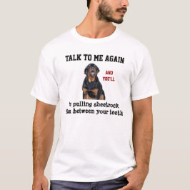 ロットワイラーシートが歯のTシャツの間に Tシャツ