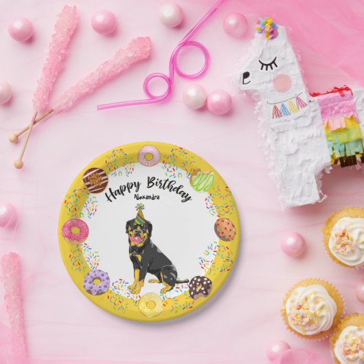 ロットワイラードッグおもしろいドーナツ誕生日パーティー ペーパープレート (パーティー)