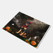 ロットワイラー犬のハロウィーンの衣装 ドアマット (アングル)