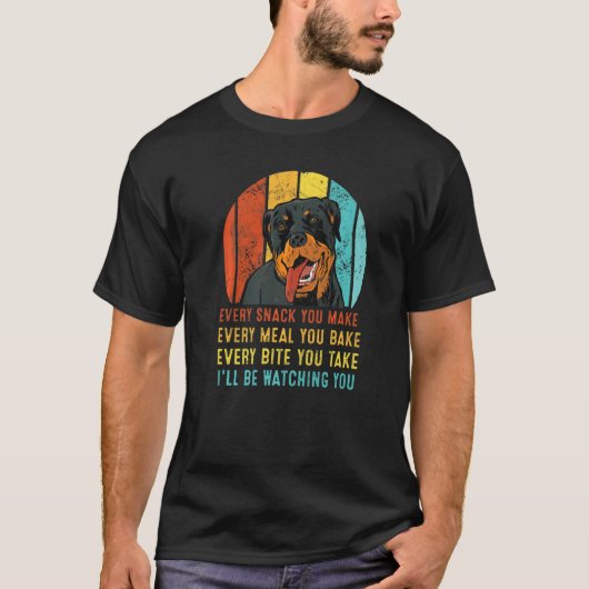 ロットワイラー おやつを食べる度に ずっと見てるよ Tシャツ (正面)