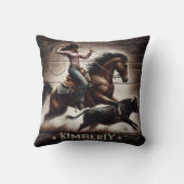 ロデオ女性のカーボーイロピンアブルアットサンセット クッション (裏面)