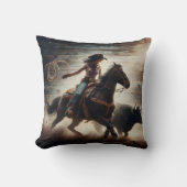 ロデオ女性のカーボーイローピングブルインダスティアリーナ クッション (正面)