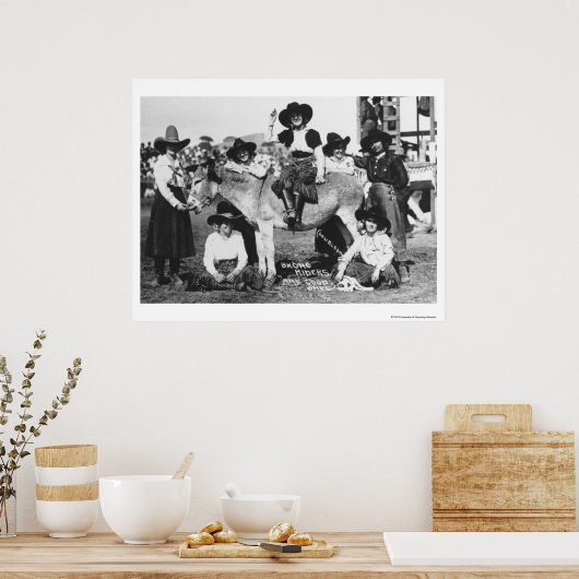 ロデオ女性のカーボーイ七人がロバと一緒に冗談を言った ポスター (キッチン)