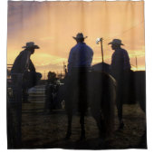 ロデオ門で馬に座るロデオのカウボーイ シャワーカーテン (正面)