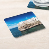 ロバがPugliaで崖で収容するPolignano スクエアペーパーコースター (アングル)