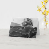 ロビンとバットマンがバットモービルに立つ カード (黄色い花)