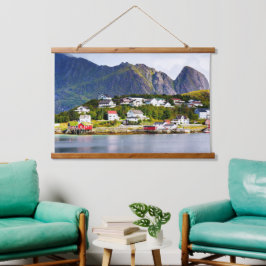 ロフォテンノルウェーレーヌヴィレッジアンダーサニーブルースカイ 吊り下げ型タペストリー