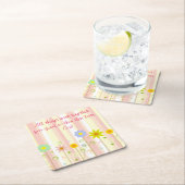 ロマンの8:28のピンクのストライプおよび花のキリスト教の引用文 スクエアペーパーコースター (インサイチュ)